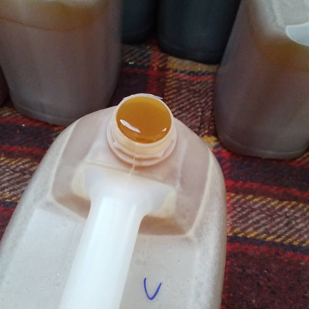 جميع انواع العسل اليمني ونورد الى جميع أنحاء العال