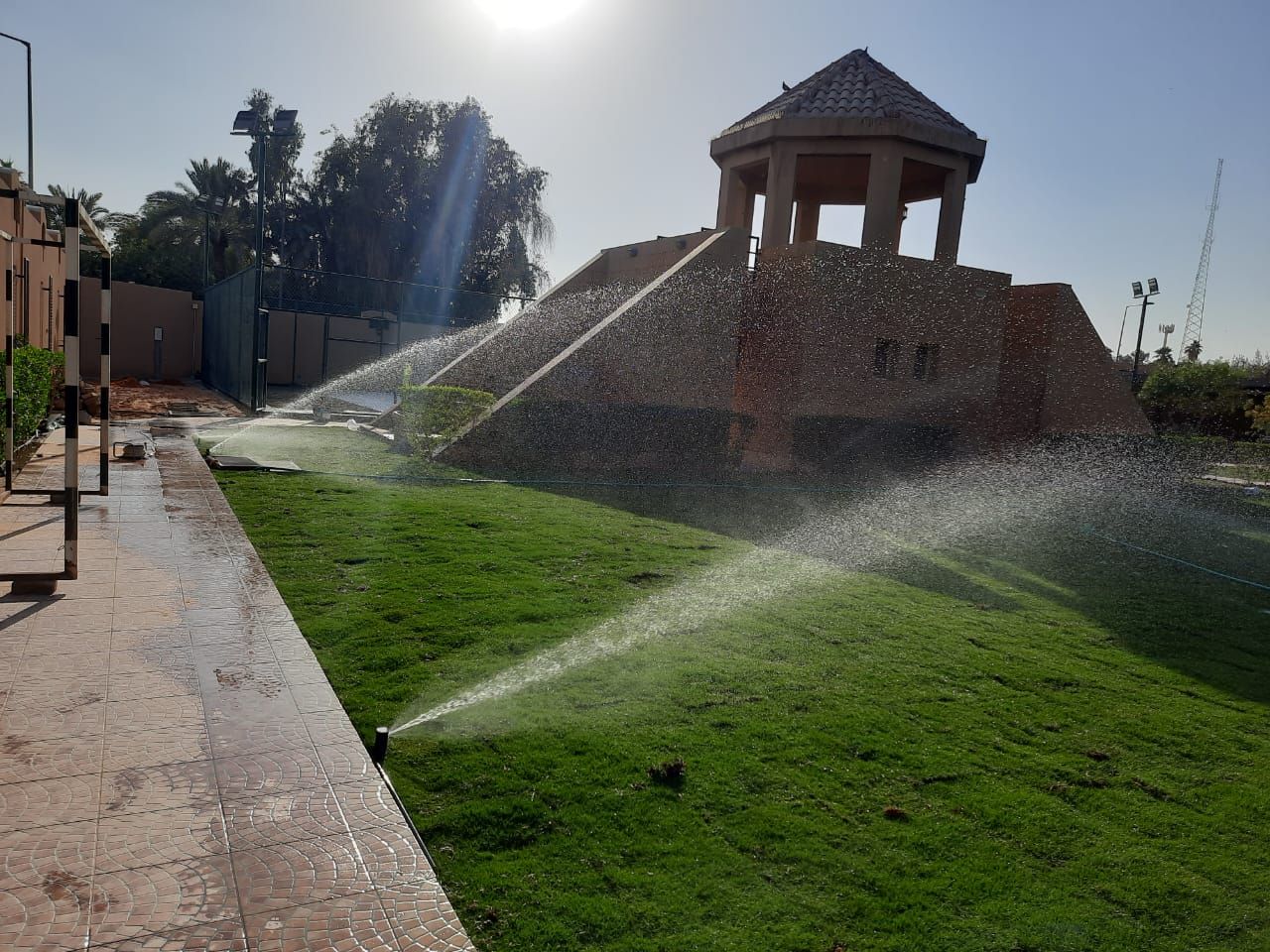 مشتل تنسيق حدائق شبكات ري وجميع انواع النخيل والأش