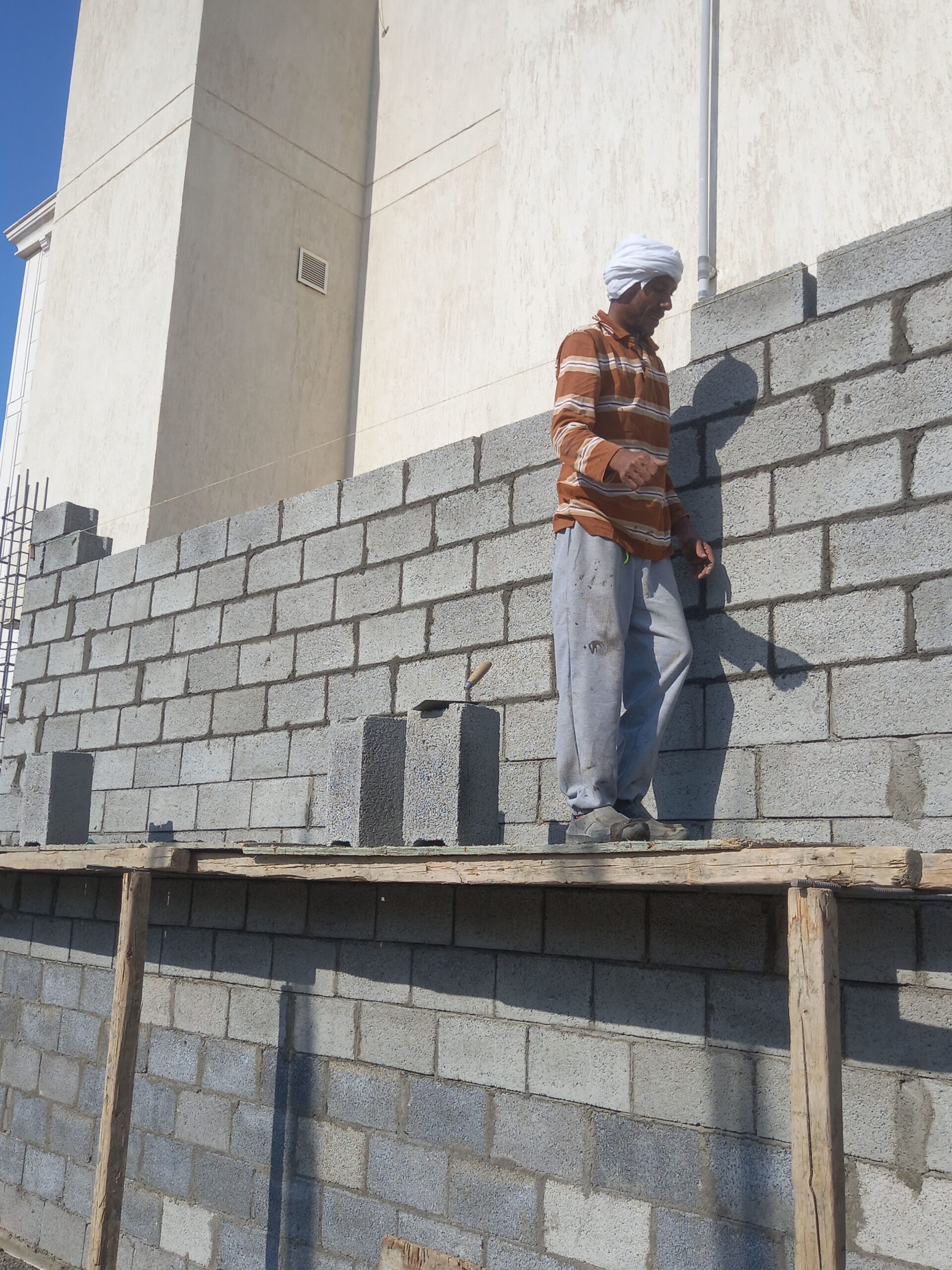 معلم بناي وتلبيس