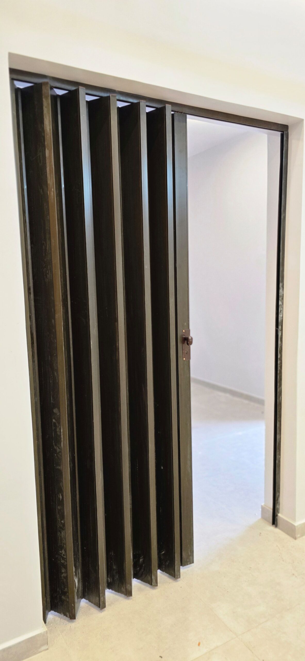 ابواب اكرديون بلاستيك سحاب