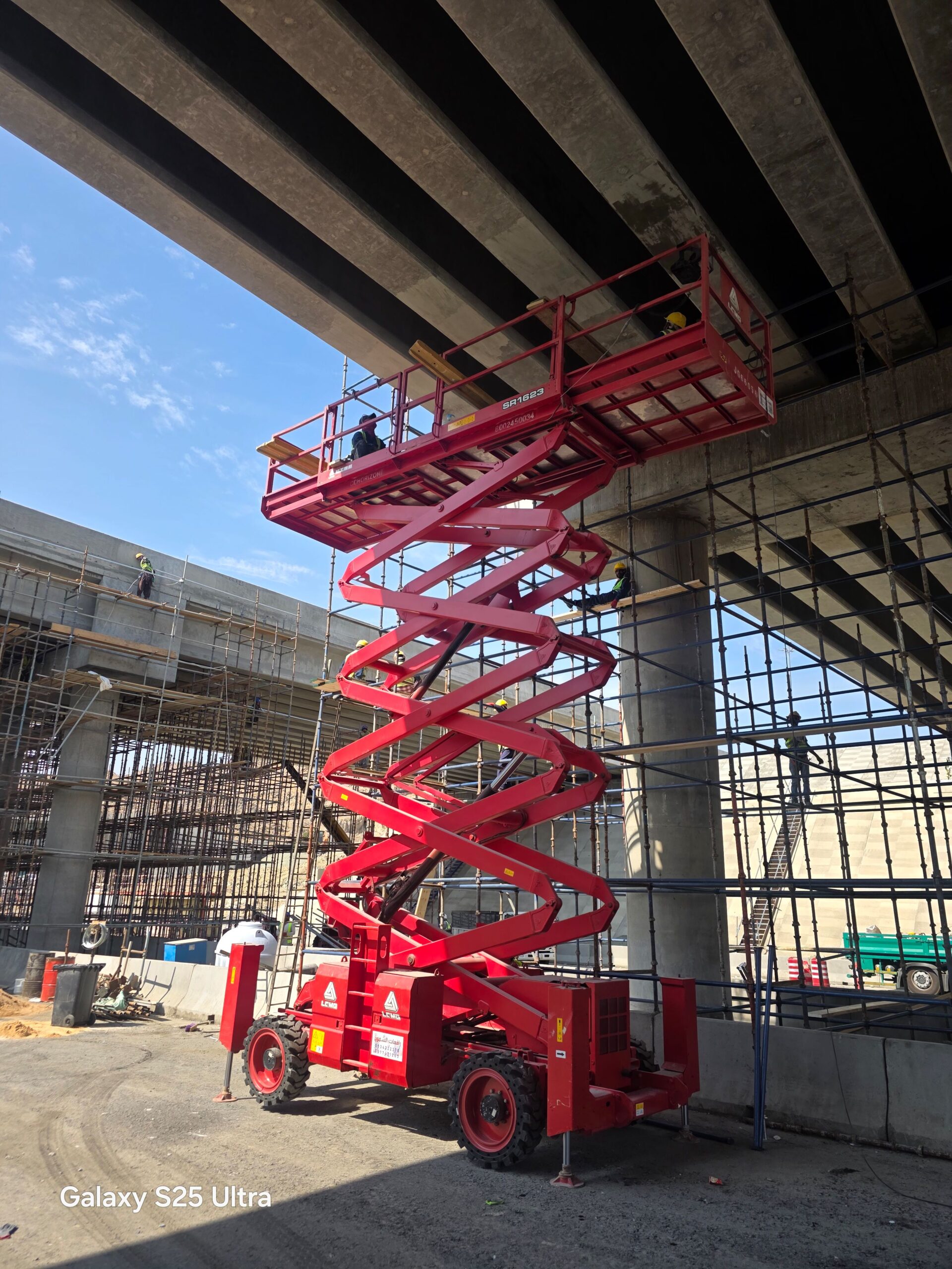 سيزرلفت 18متر للايجار