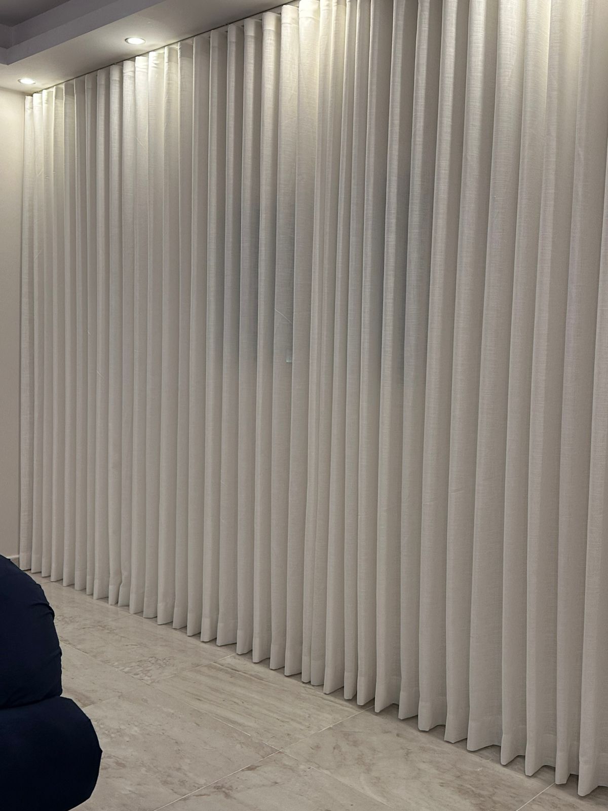 جده ويوجد توصيل برسوم رمزيه لانحاء المملكه