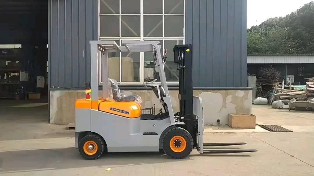 مان لفت وسيزر لفت وتيليهندلر وجي سي بي متوفرة للاي