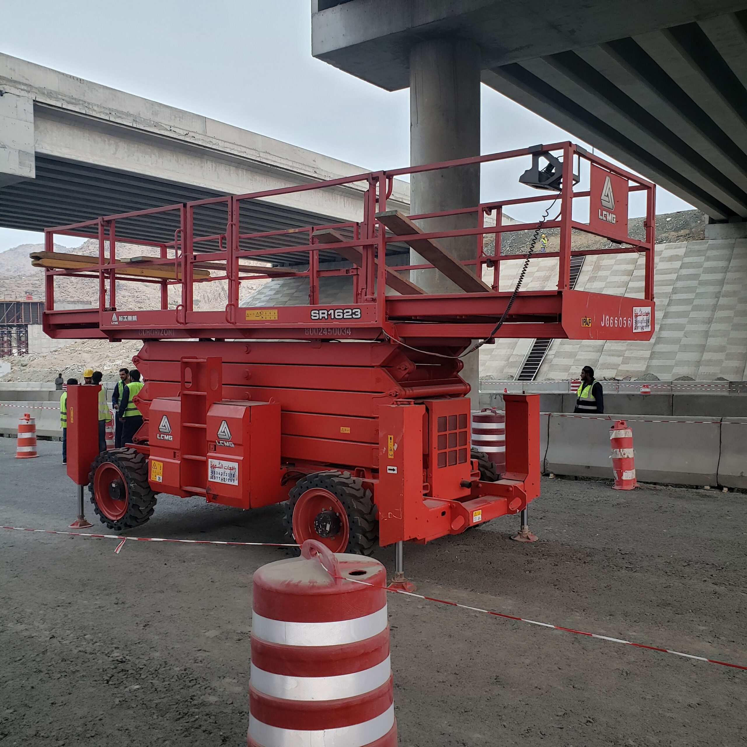 سيزر لفت مقصية كهرباء وديزل مانلفت 8متر 10متر 12 م