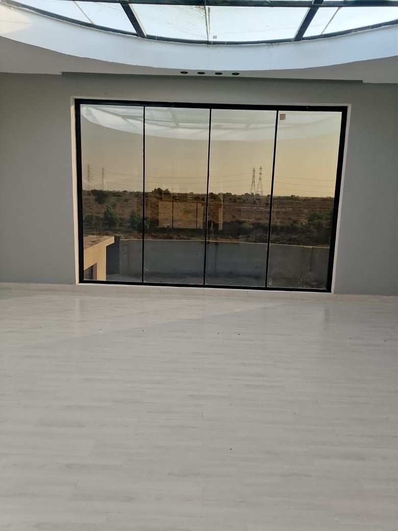 زجاج سكريت الرياض