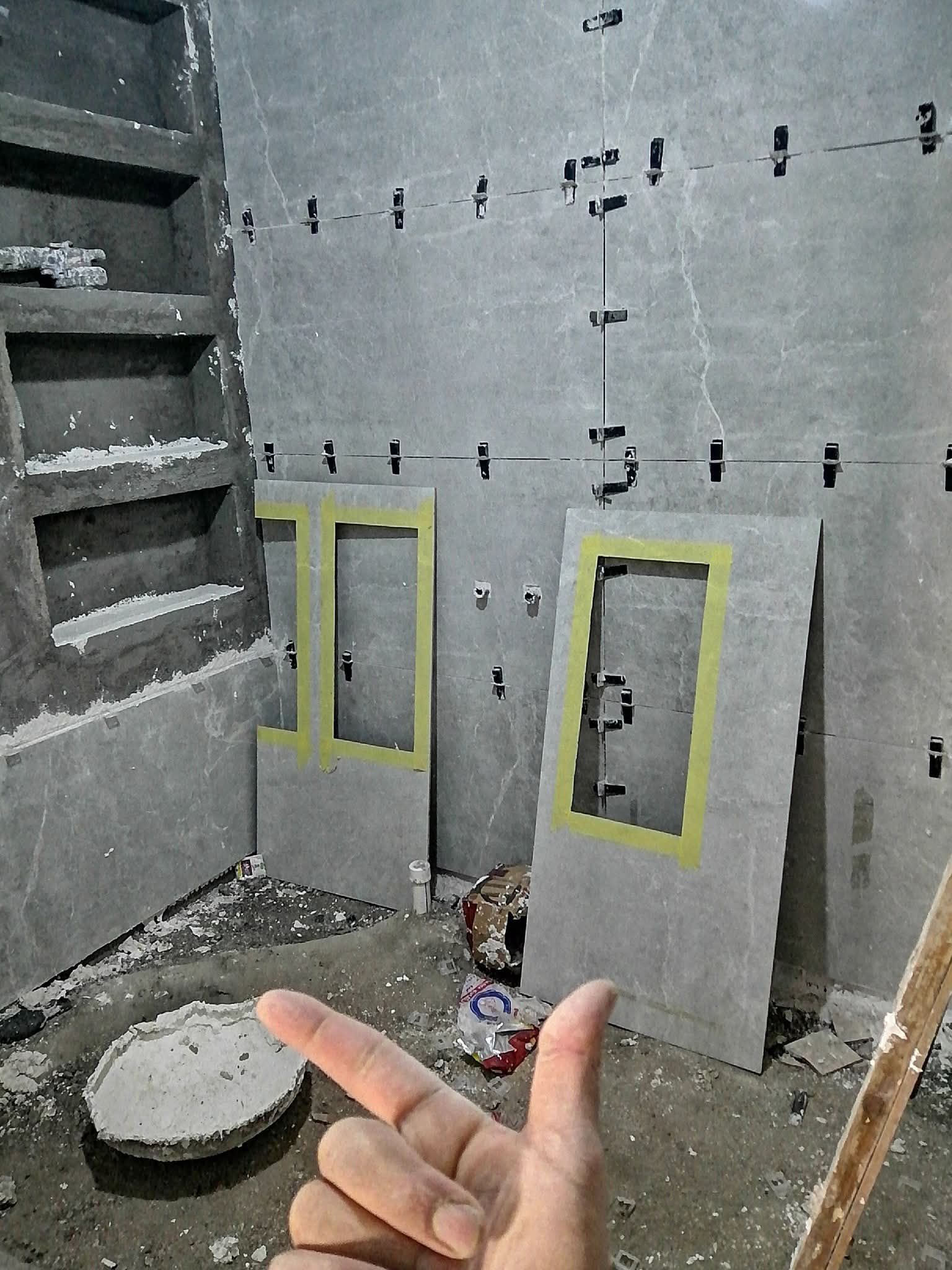 معلم بلاط مبلط