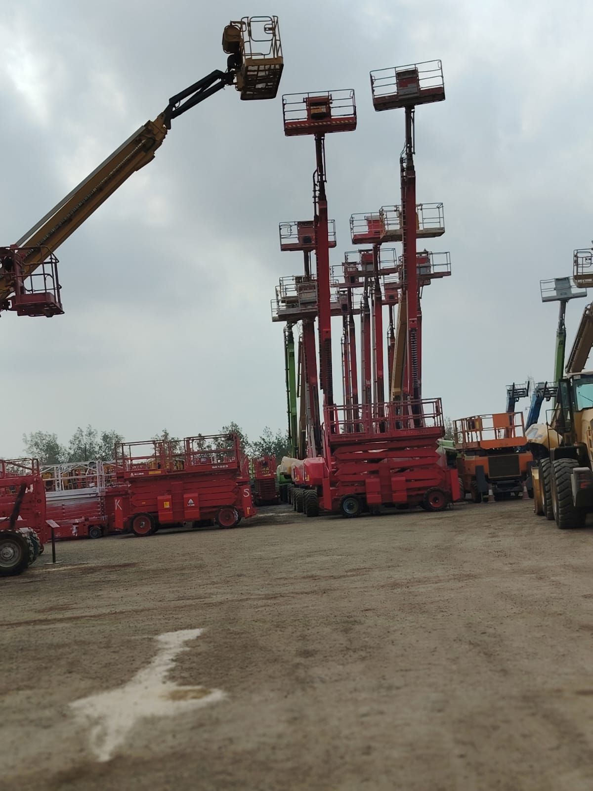 سيزر لفت ومان لفت ورافعه شوكيه وجي سي بي وتاور لاي