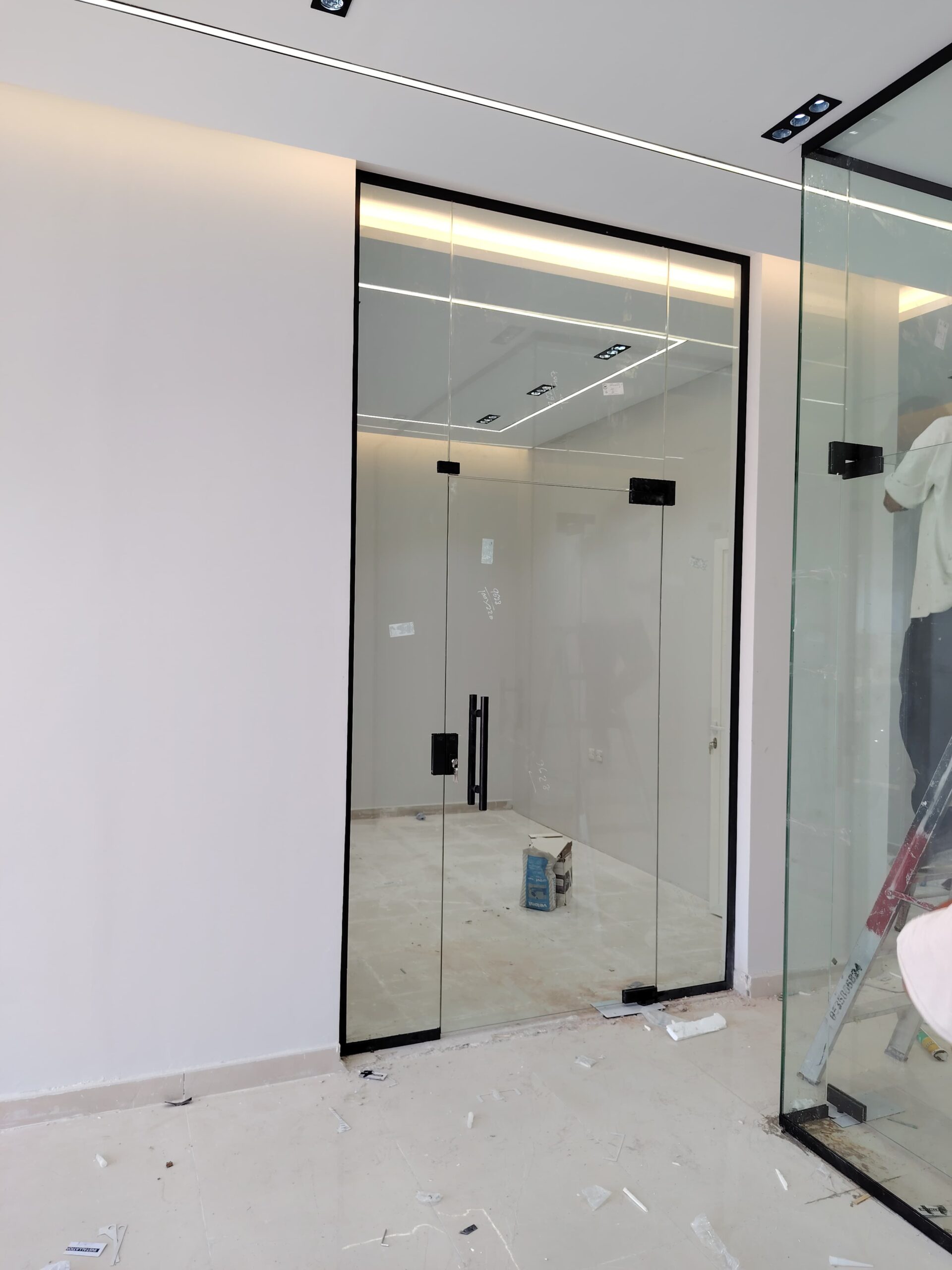 زجاج سكريت مكاتب وجهات شورات تضليل