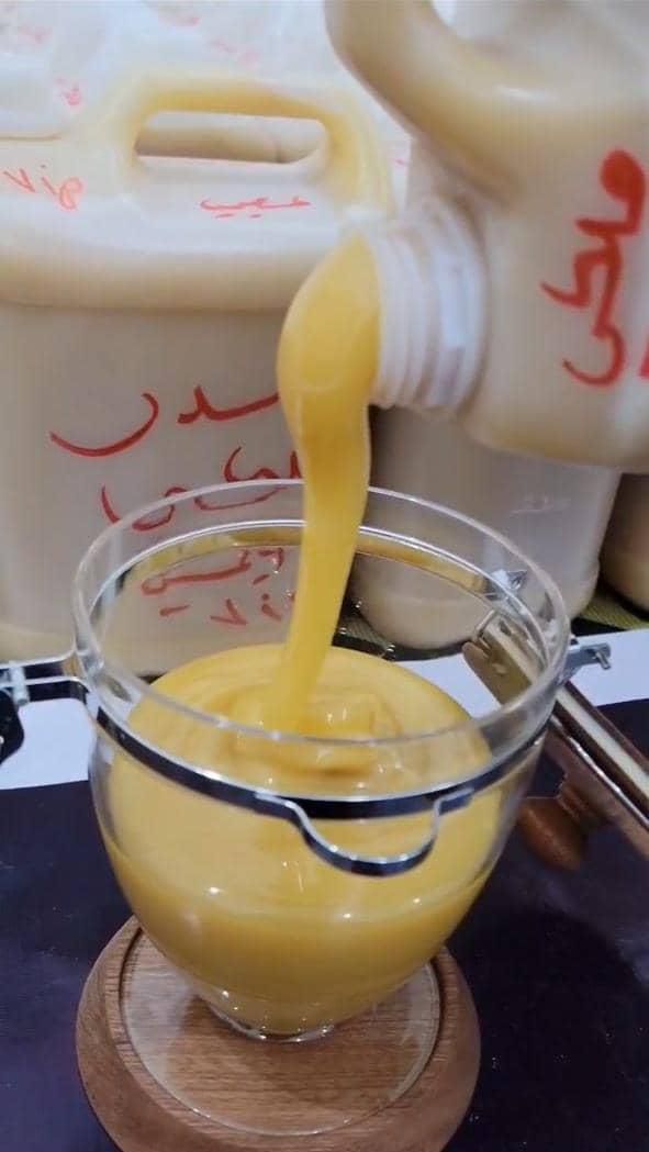 جميع انواع العسل اليمني ونورد الى جميع أنحاء العال