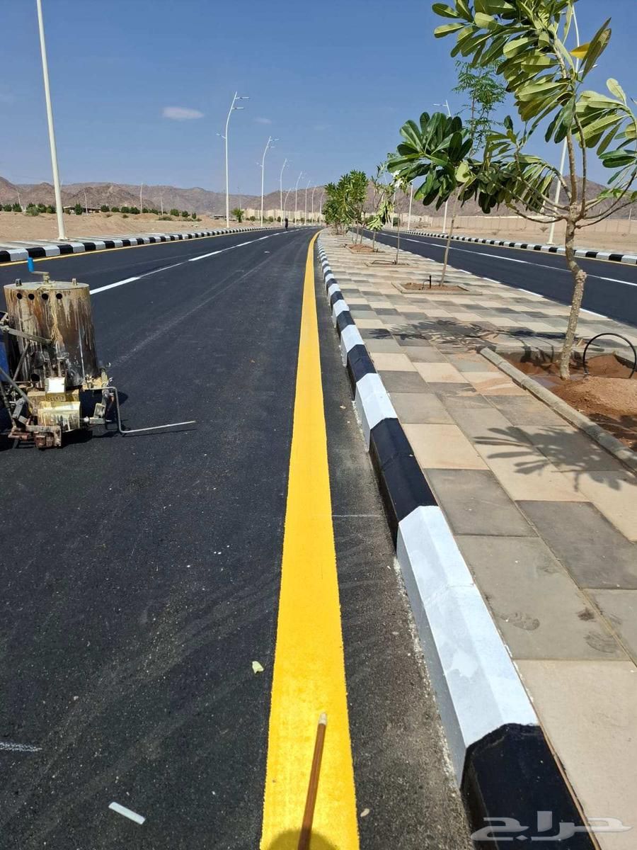 مواقف خاصه واسهم ومطبات صوتيه وخطوط المشاه وتخطيط