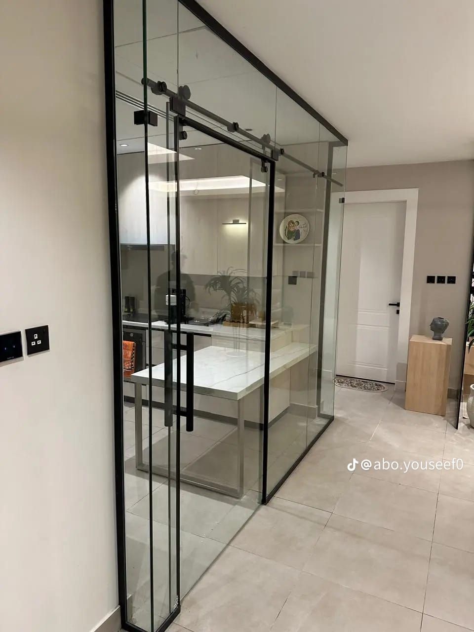 زجاج سكريت الرياض