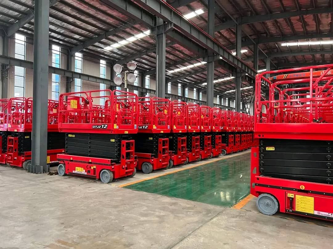 مان لفت وسيزر لفت وتيليهندلر وجي سي بي متوفرة للاي