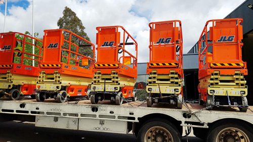 سيزرلفت وصلت الآن فوق سطحات للايجار JLG & Genie