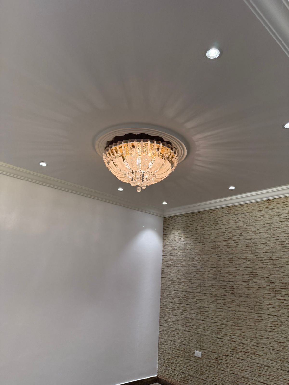 كهربائي وسباك جده