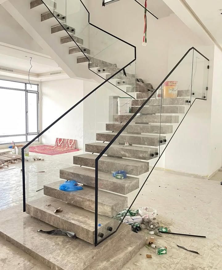 تركيب زجاج سكريت