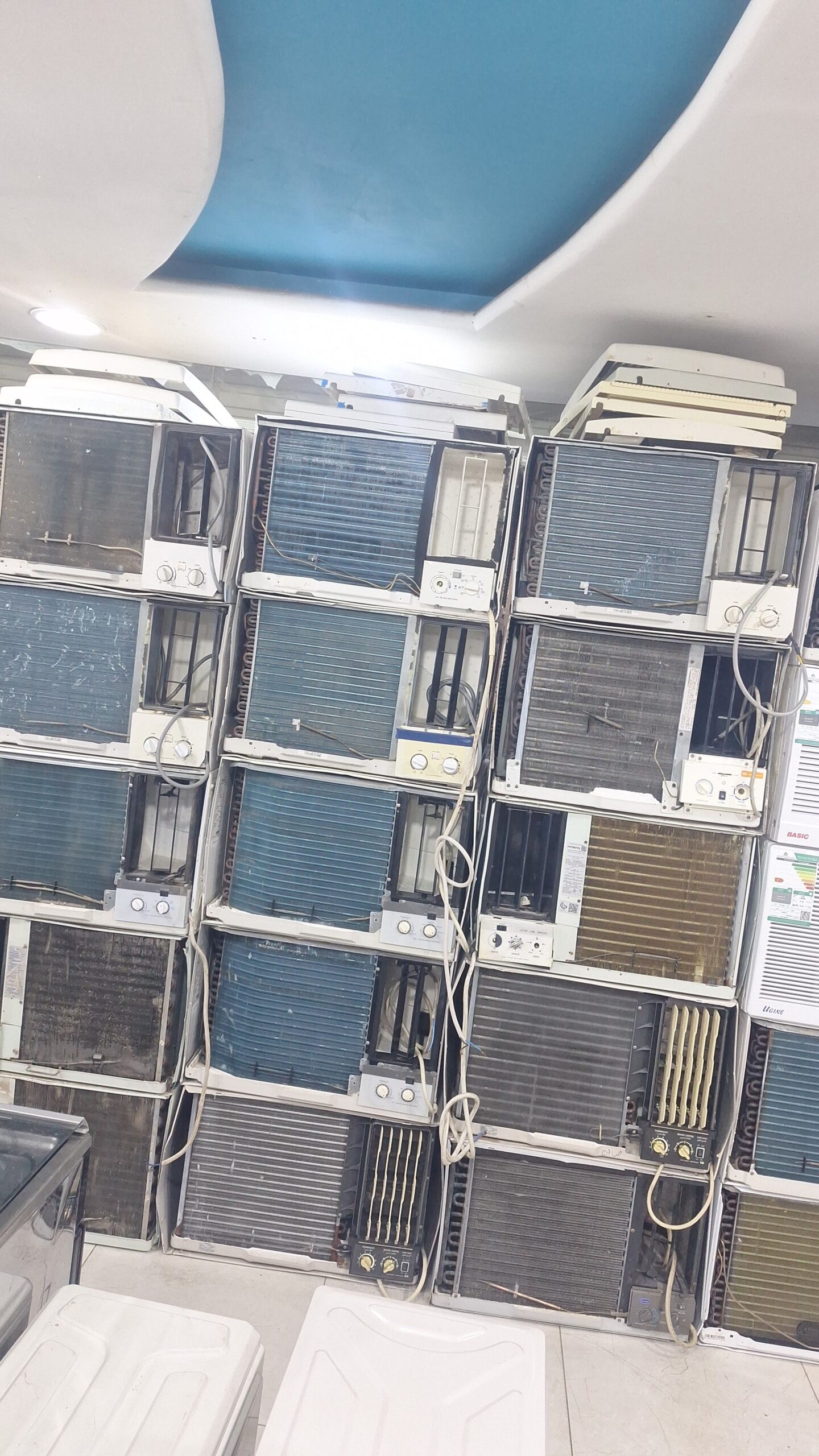 شراء الأثاث والأجهزة بجده