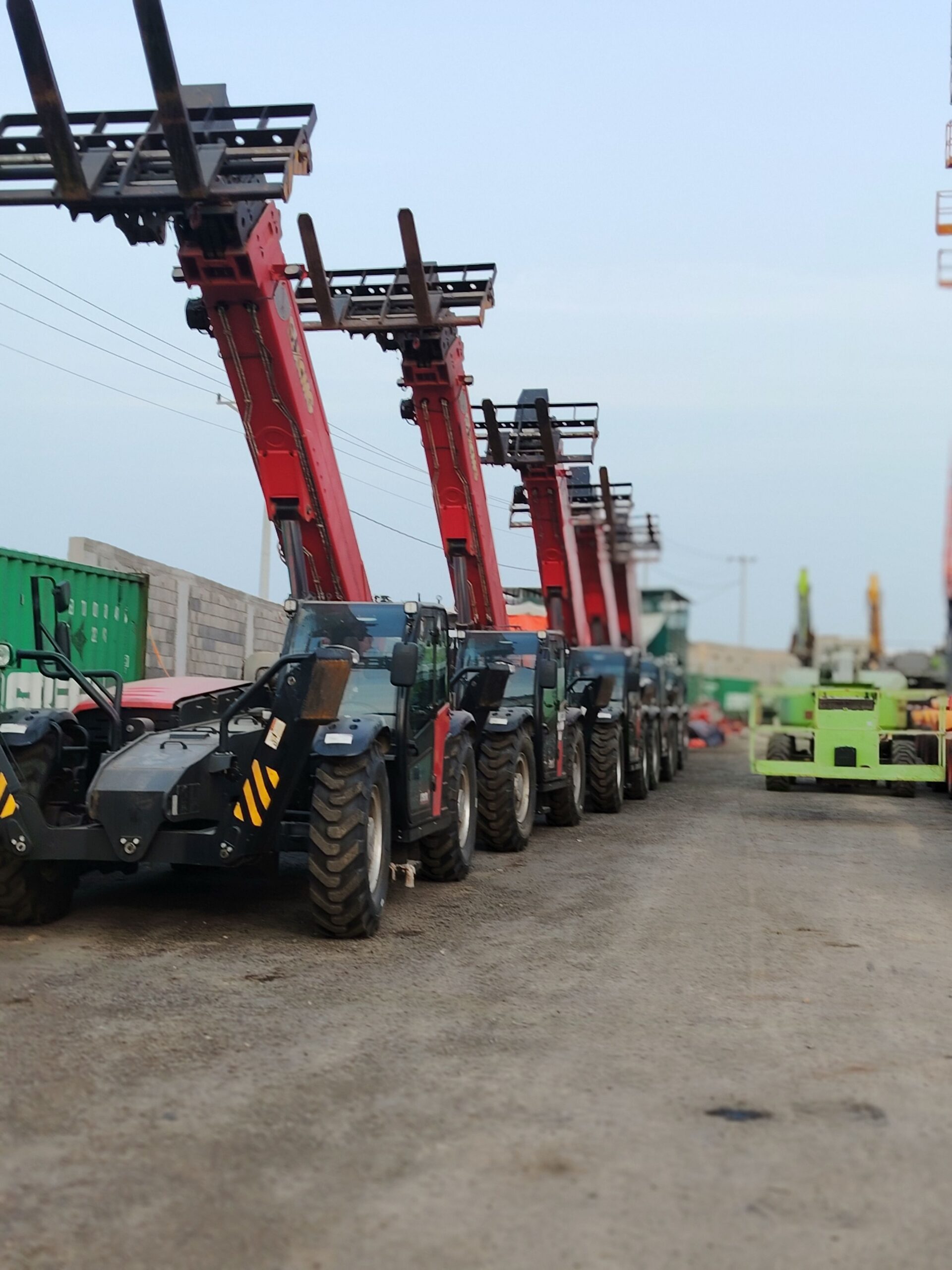 سيزرلفت ومان لفت ورافعات شوكيه وتليهندلر جي سي بي