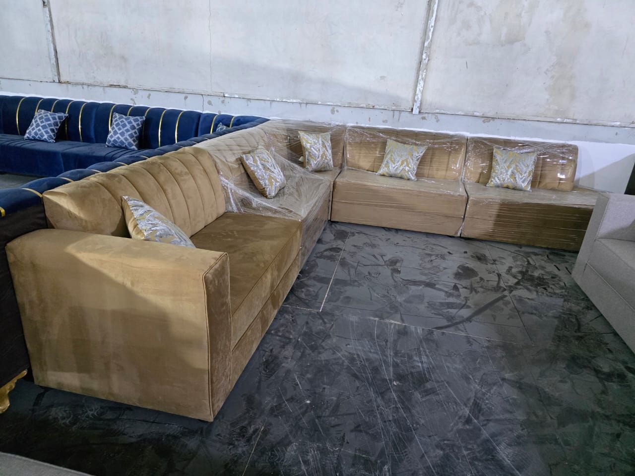 داخل وخارج الرياض