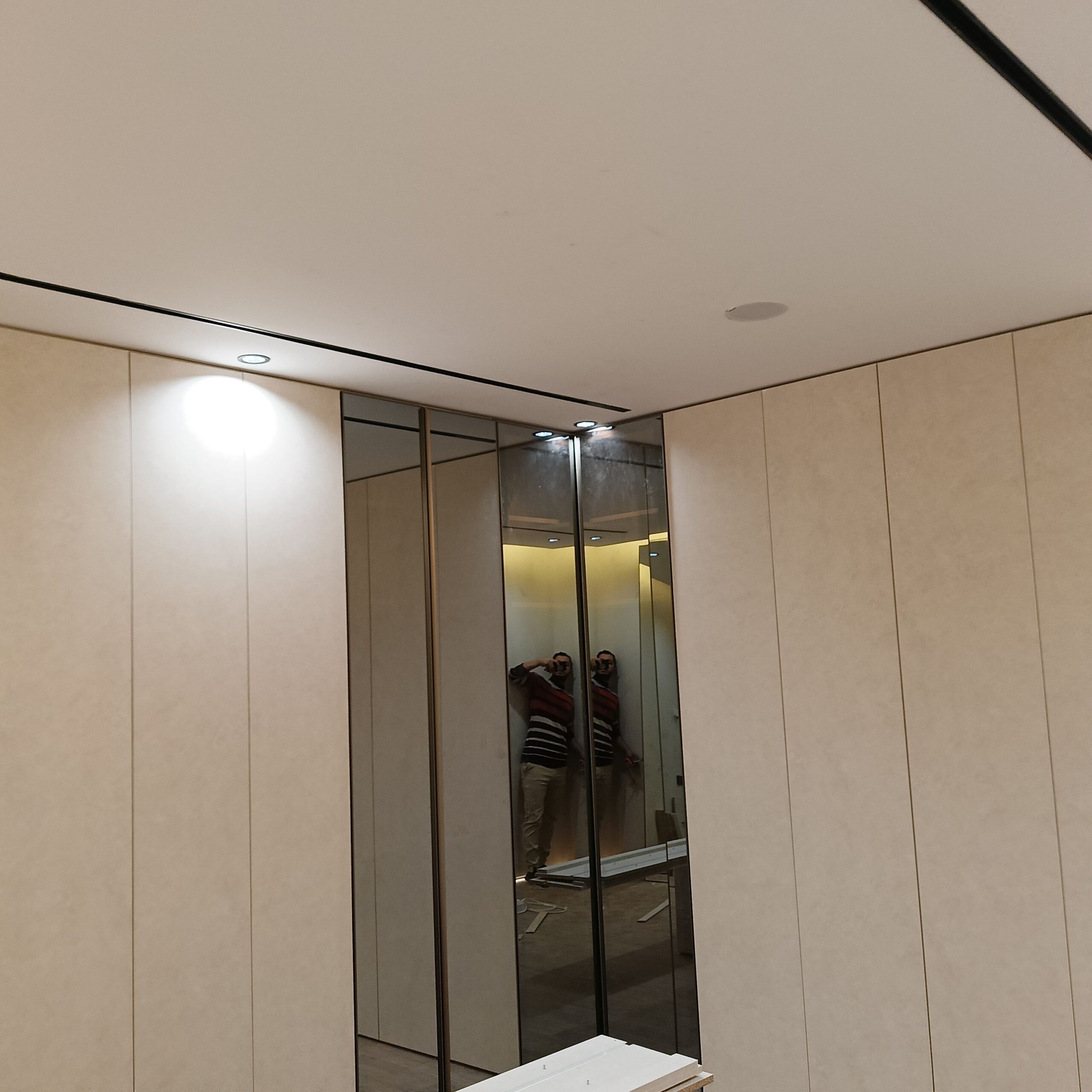 تفصيل غرف نوم وخزائن وديكورات ومجالس وستاير وسراير