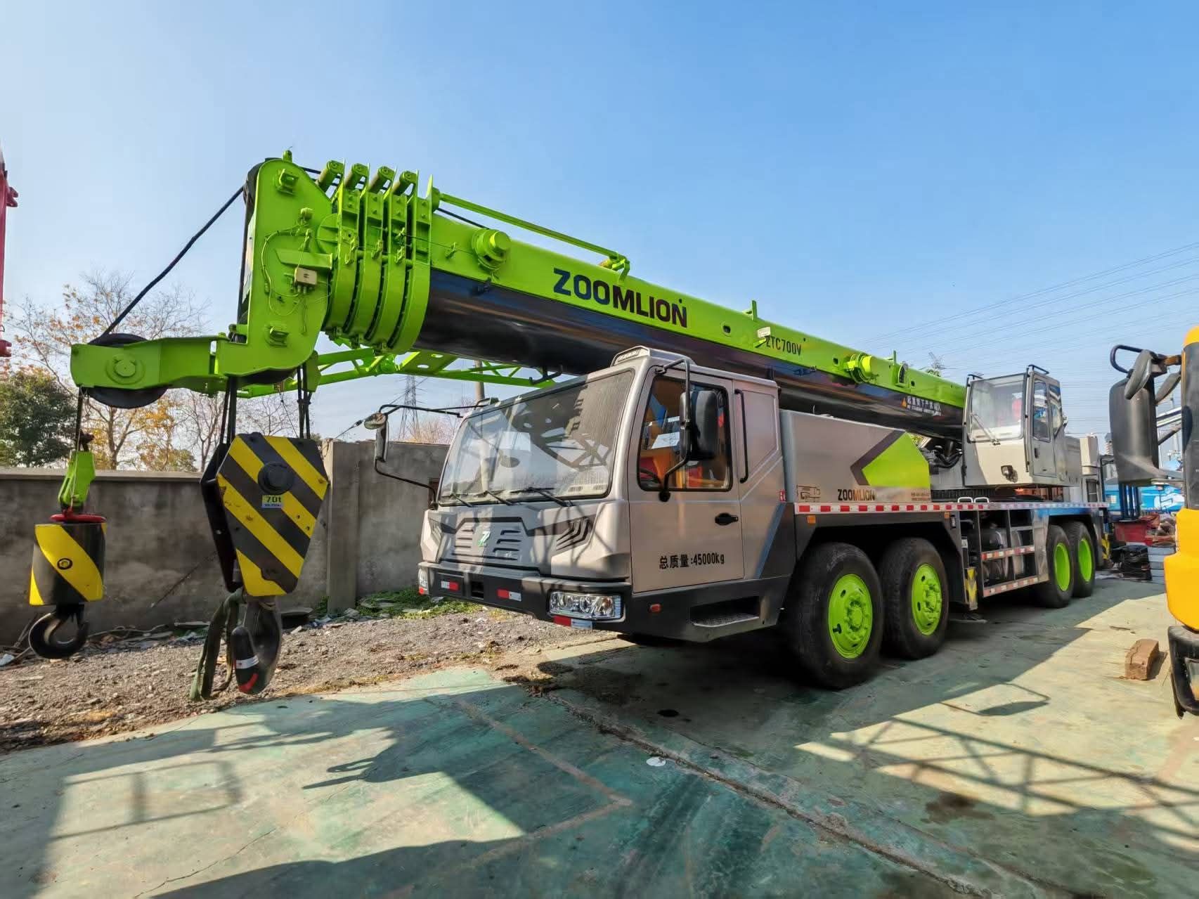 سيزرلفت مان لفت رافعة شوكية فوركلفت جي سي بي كرينا