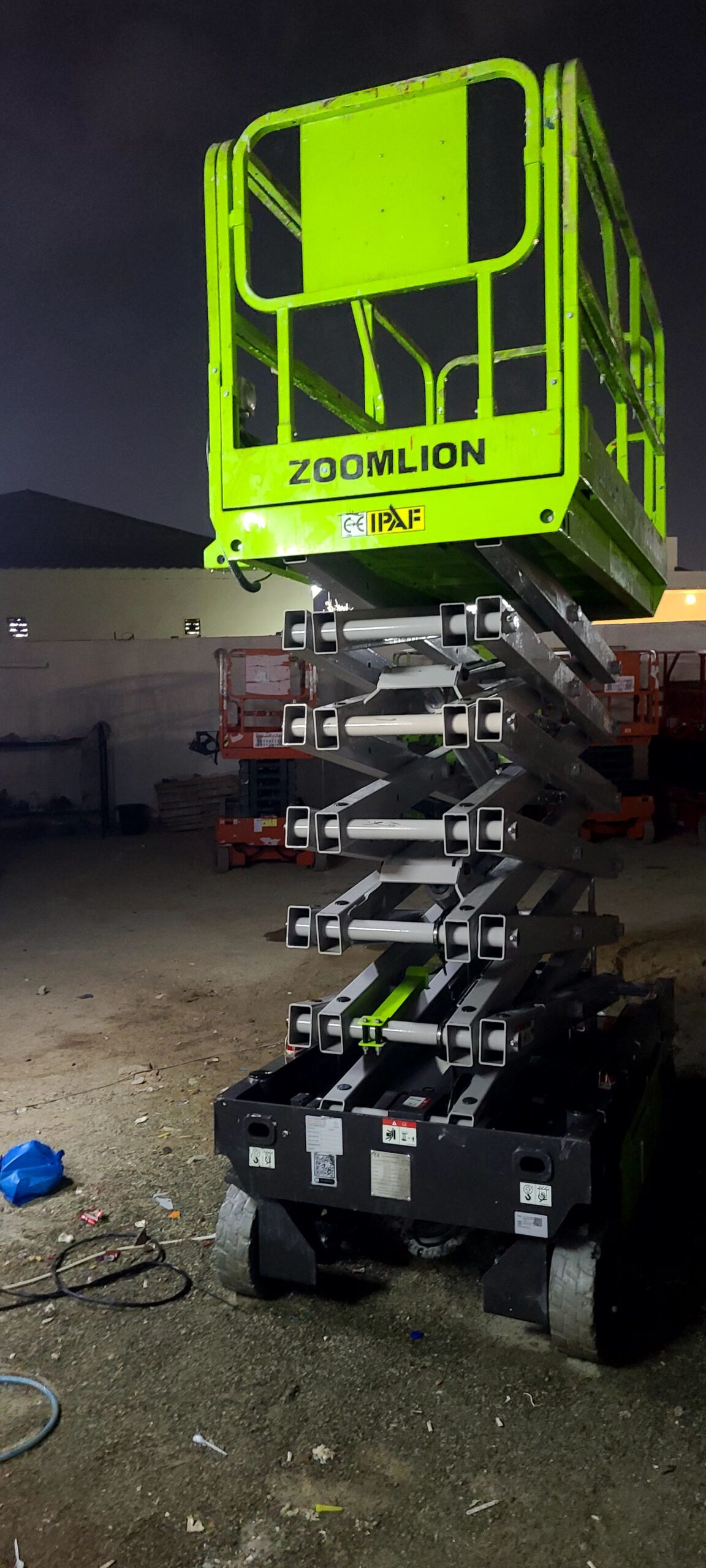 مان لفت وسيزر لفت ورافعات شوكيه وتاور لايت وجي سي