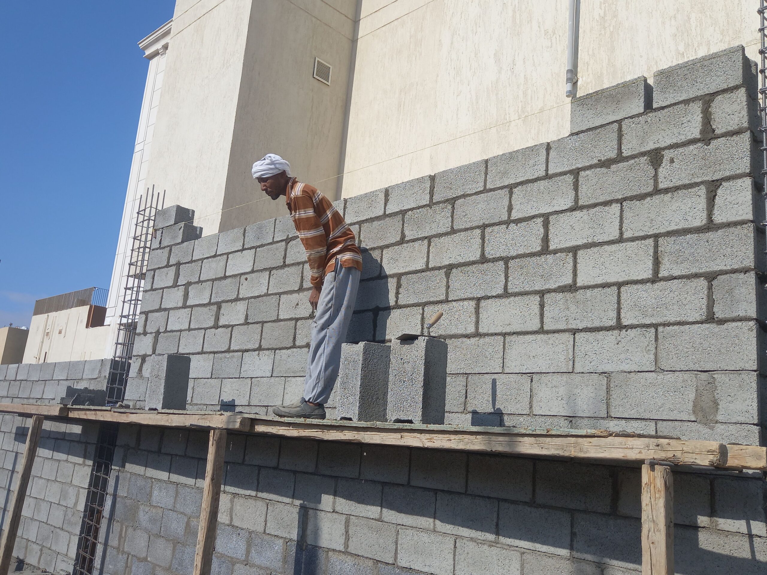 معلم بناي وتلبيس