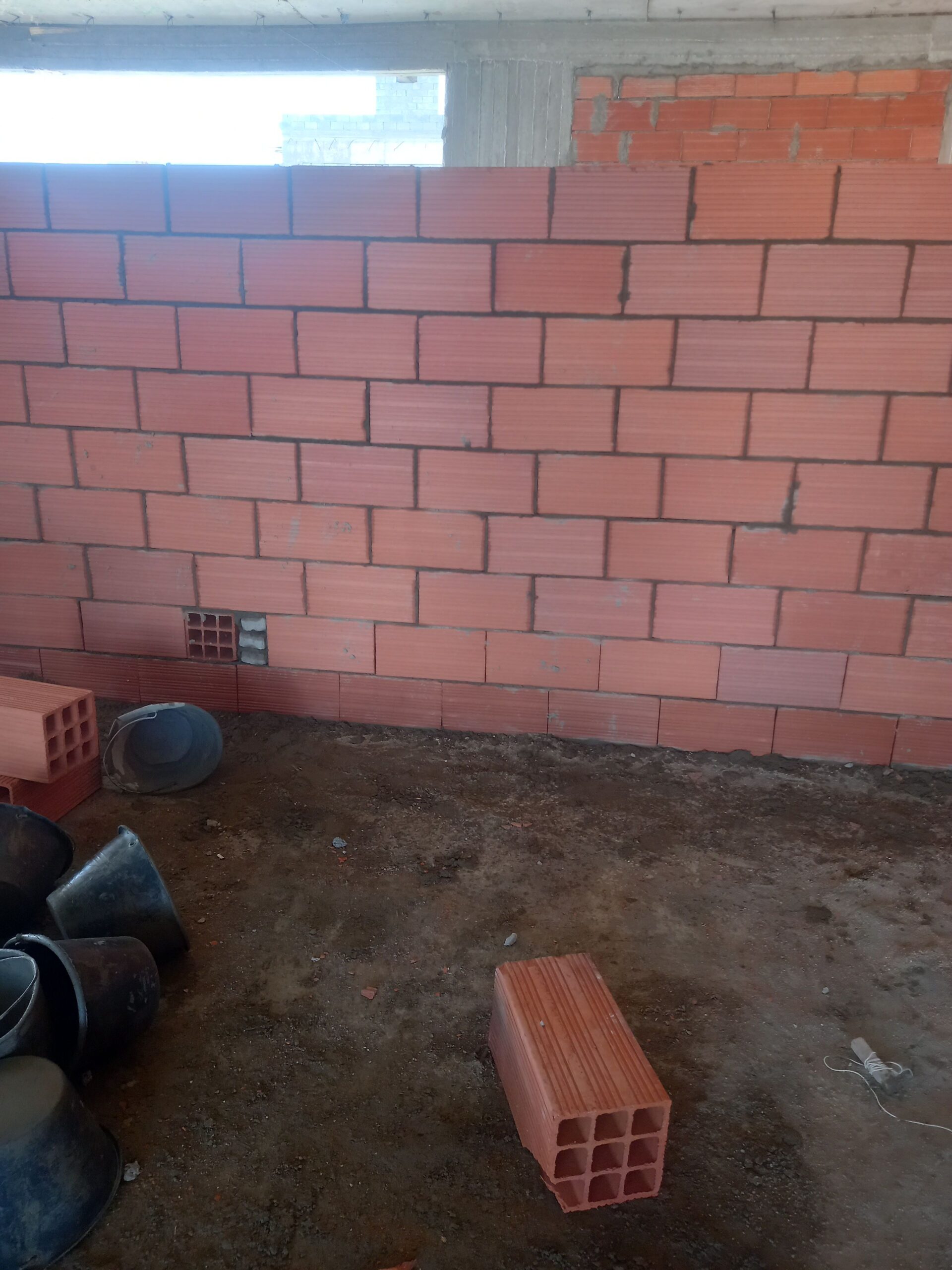 معلم بناي وتلبيس