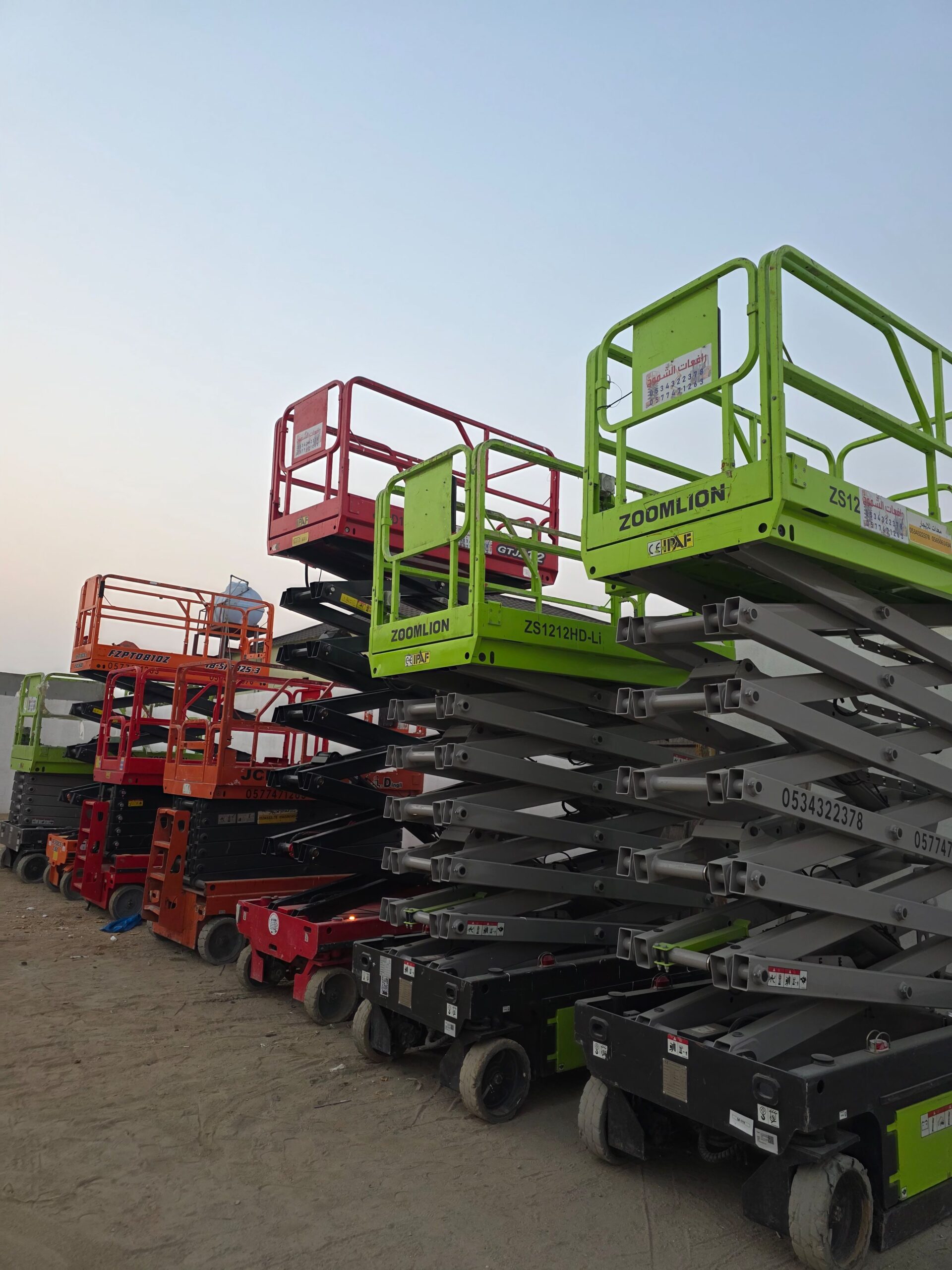 رافعات عمال رافعات مقصيه سقالات كهربائيه سيزر لف م