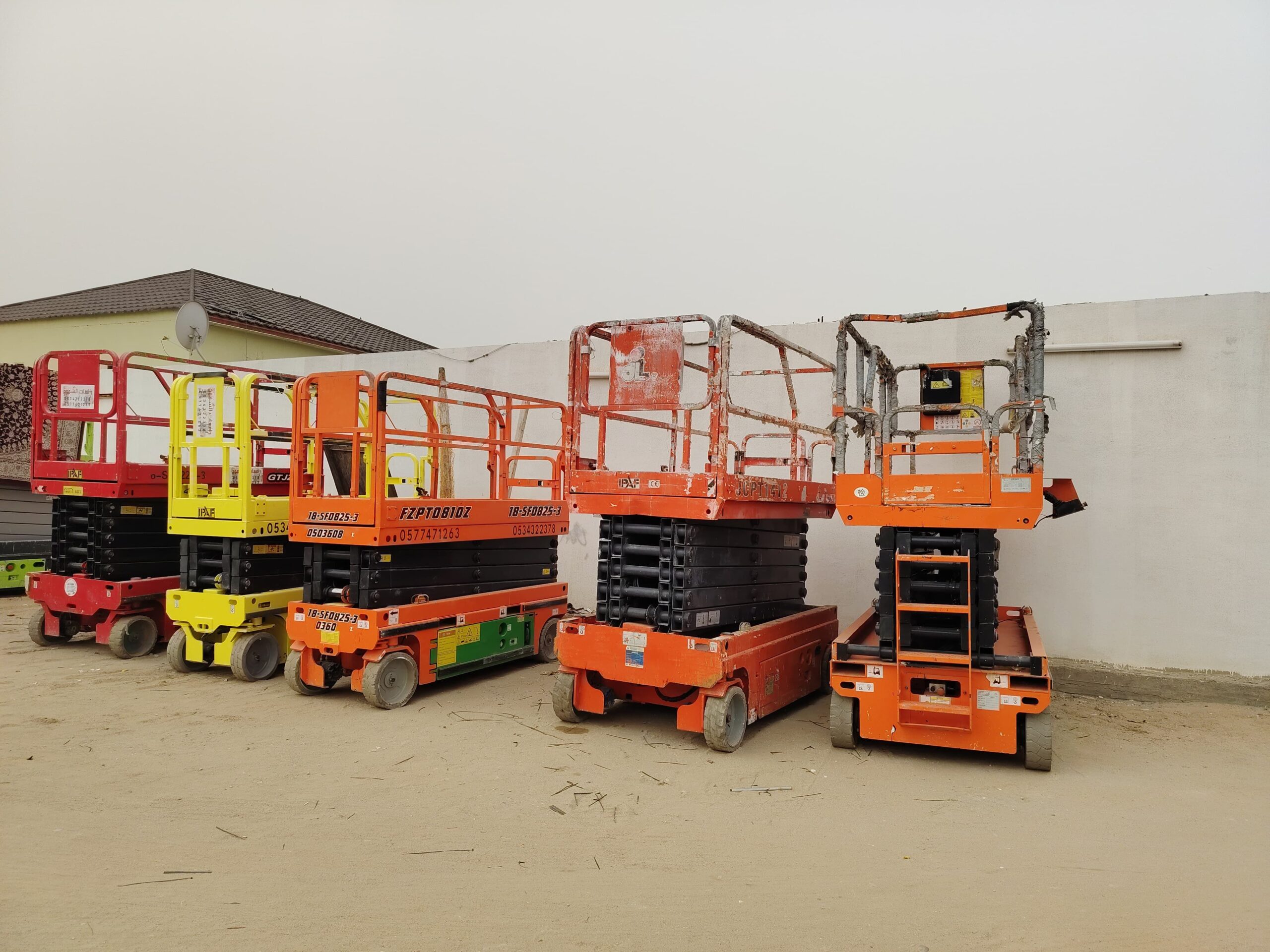 سيزرلفت8متر للايجار موديل حديث باسعار مناسبة اوراق