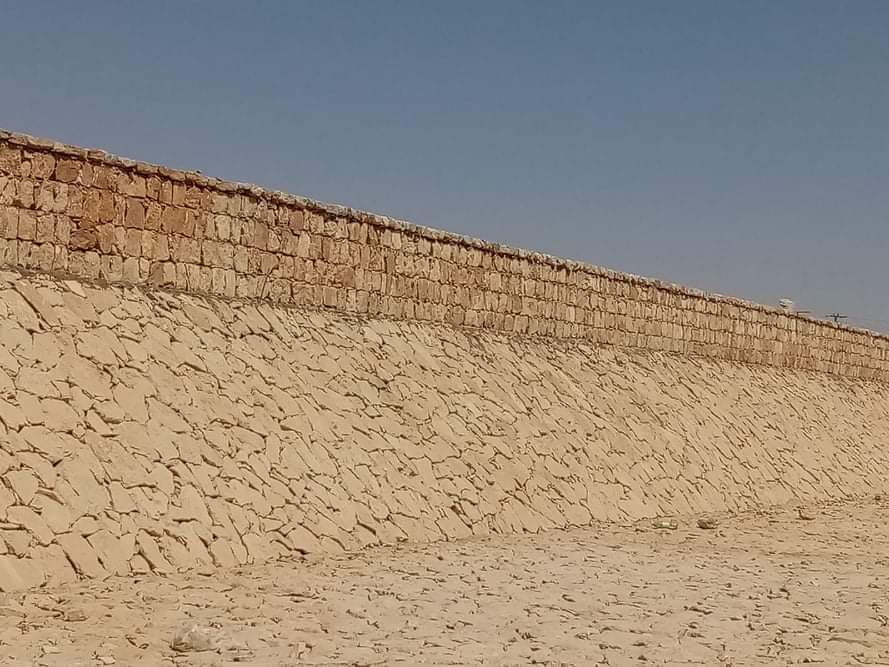 مقاول باکستانی حجر — أعمال اللياسة، الإنترلوك والح