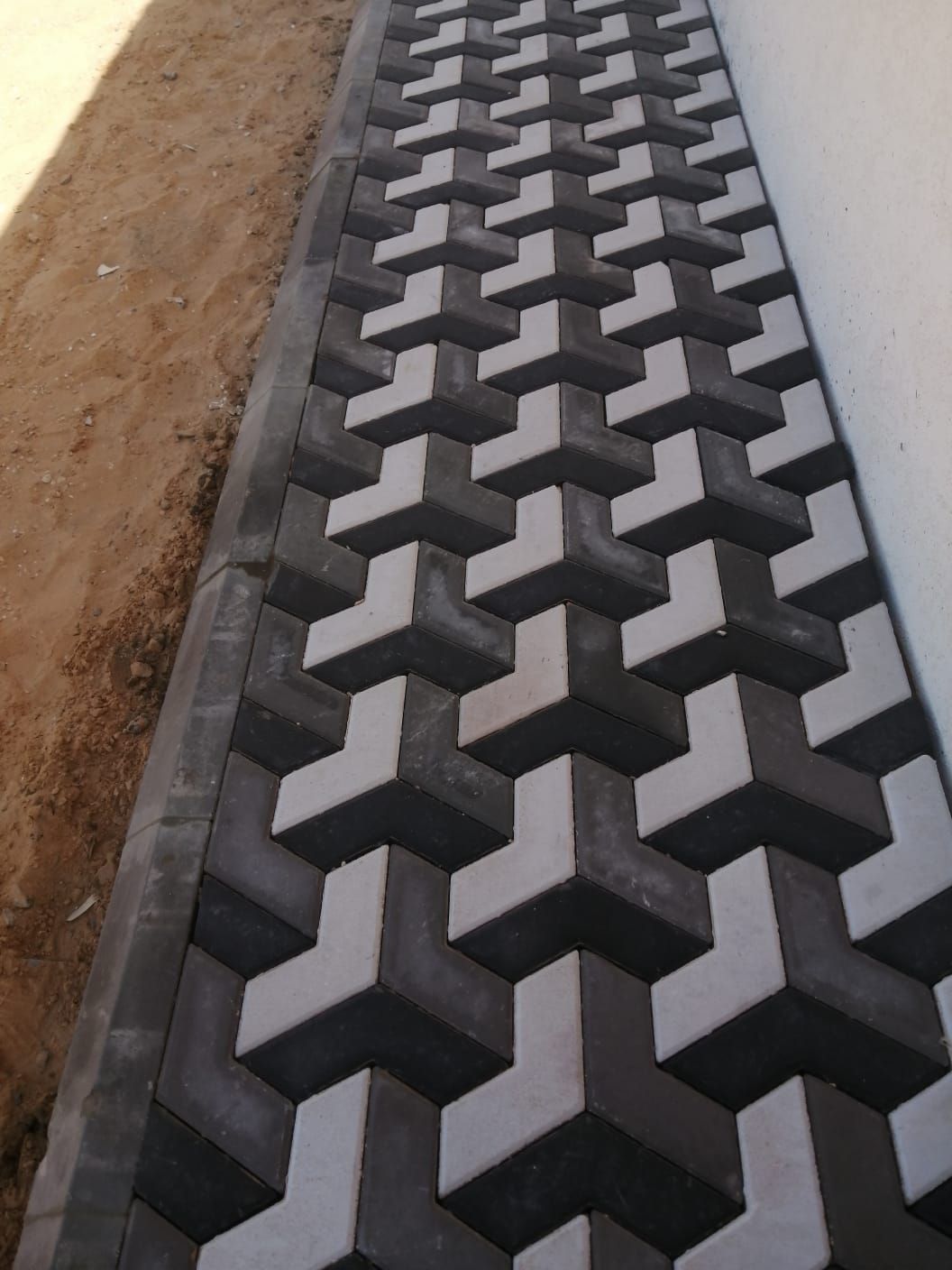 مبلط سيراميك ورخام