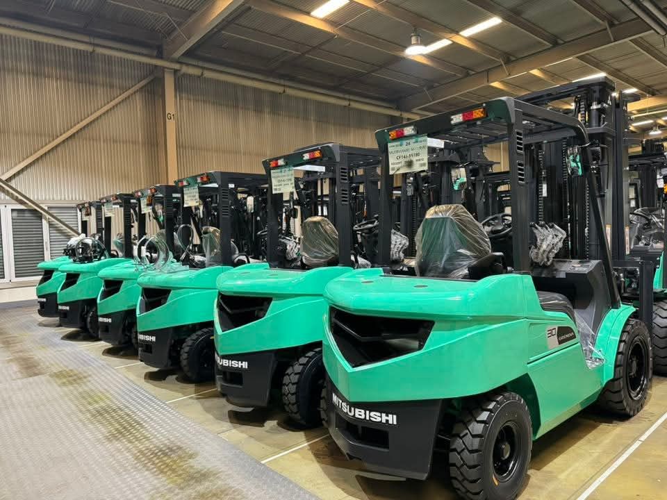 سيزرلفت ومان لفت ورافعات شوكيه وتليهندلر للايجار