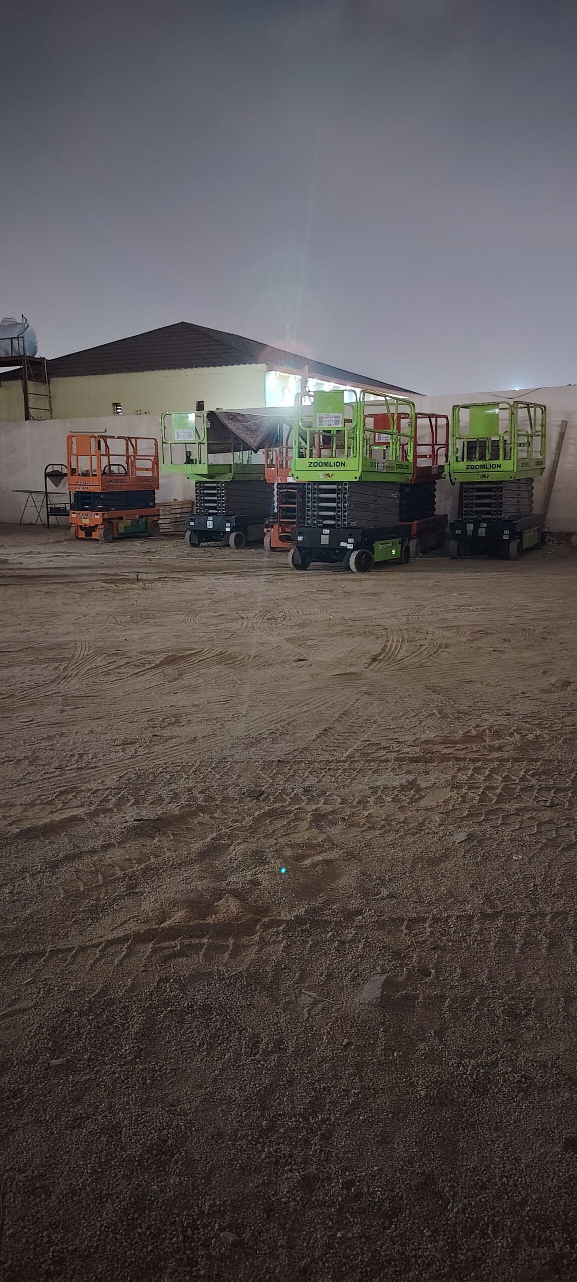 سيزر لفت ومان لفت ورافعات شوكيه للايجار