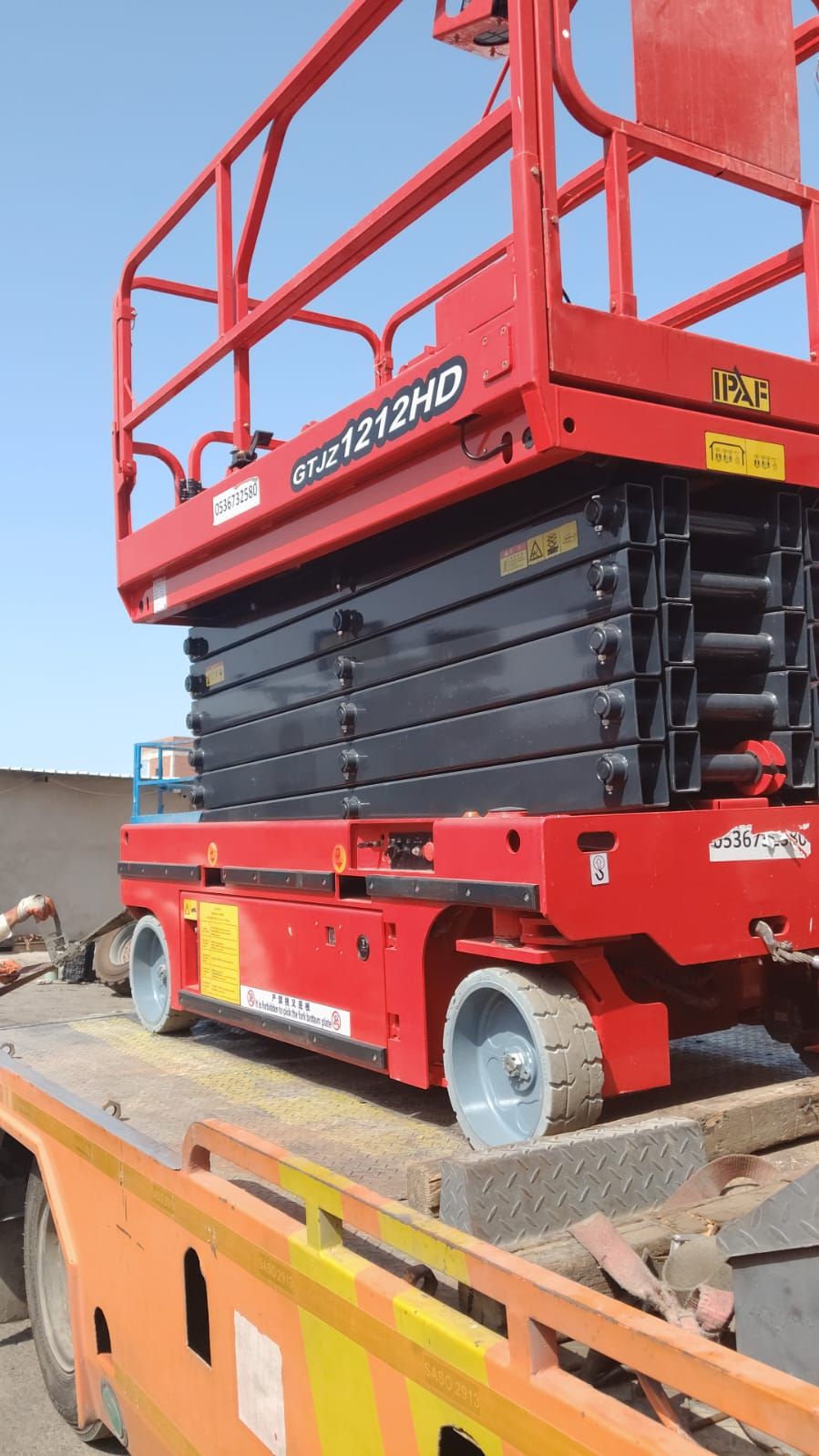 سيزر لفت للايجار في الرياض- 6 – 8 – 10- 12 – 14 –