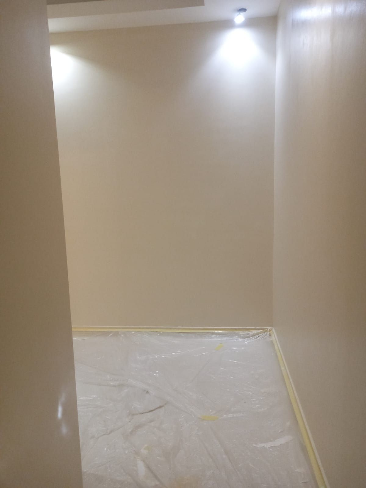 معلم جميع انواع الدهانات داخلي وخارجي وعوازل سطحي