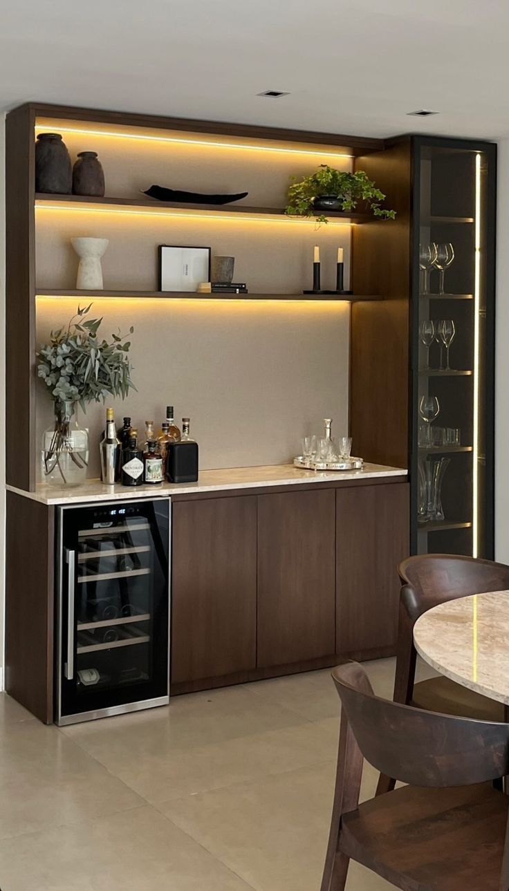 مطابخ المنيوم وخزائن خشبيه وديكورات