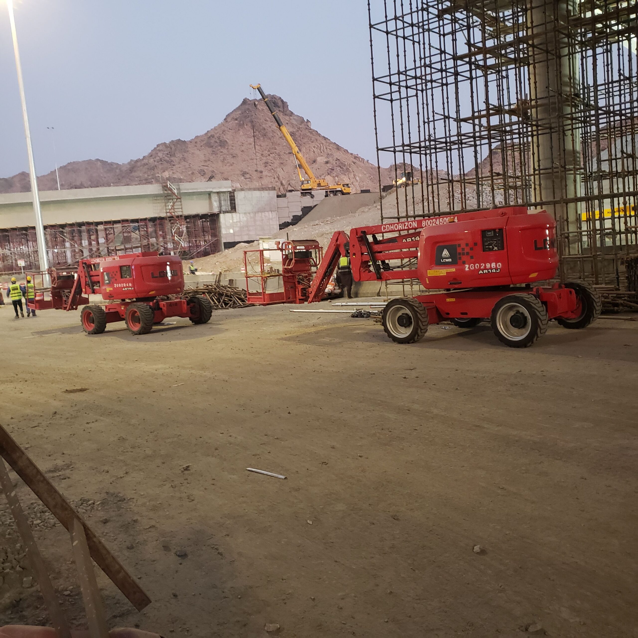 سيزرلفت اللايجار مانلفت اللايجار من اكبر حجم الي ا