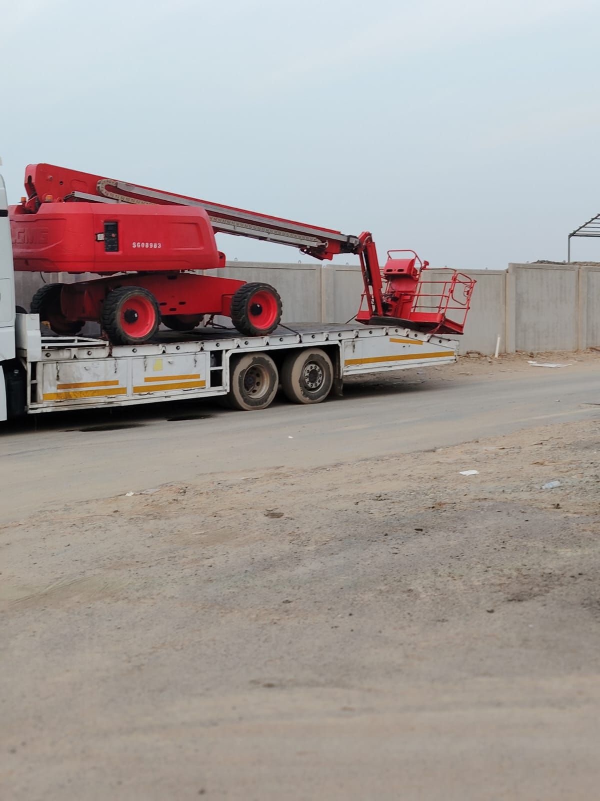 مان لفت وسيزرلفت للايجار