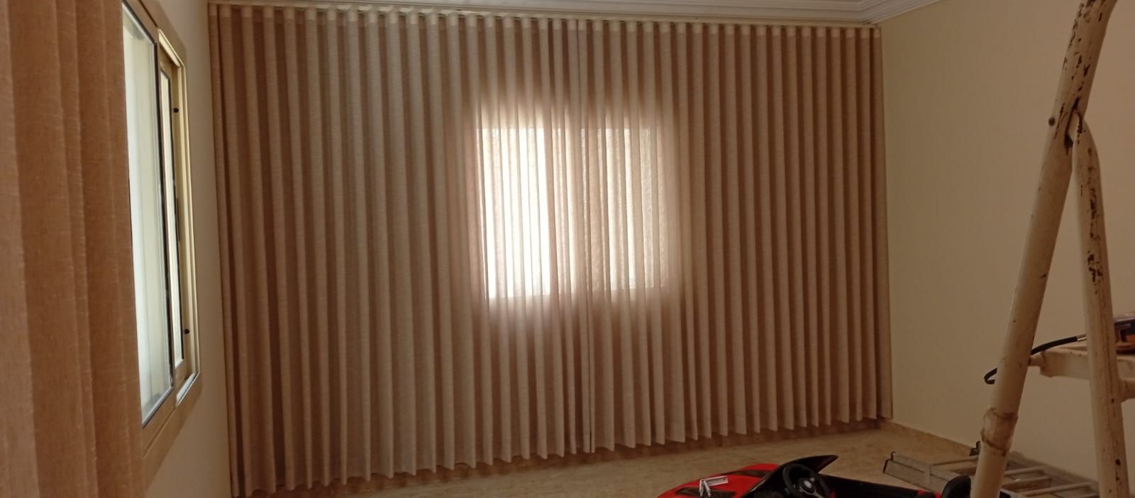 جده ويوجد توصيل برسوم رمزيه لانحاء المملكه