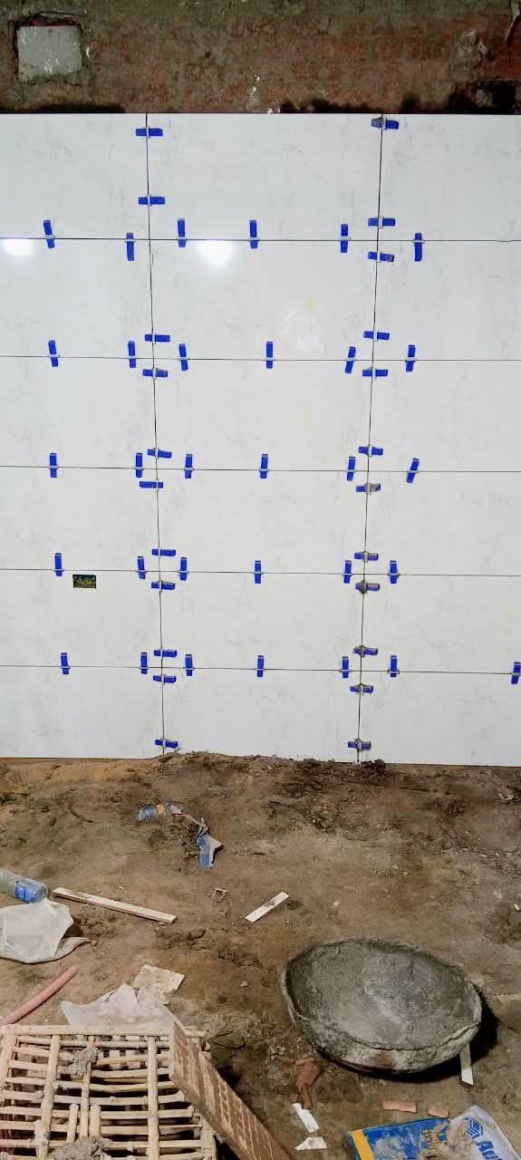 معلم بلاط مبلط