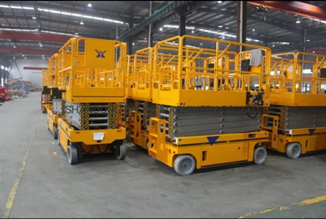 سيزرلفت (رافعات مقصيه) للايجار؛ ديزل-كهرباء