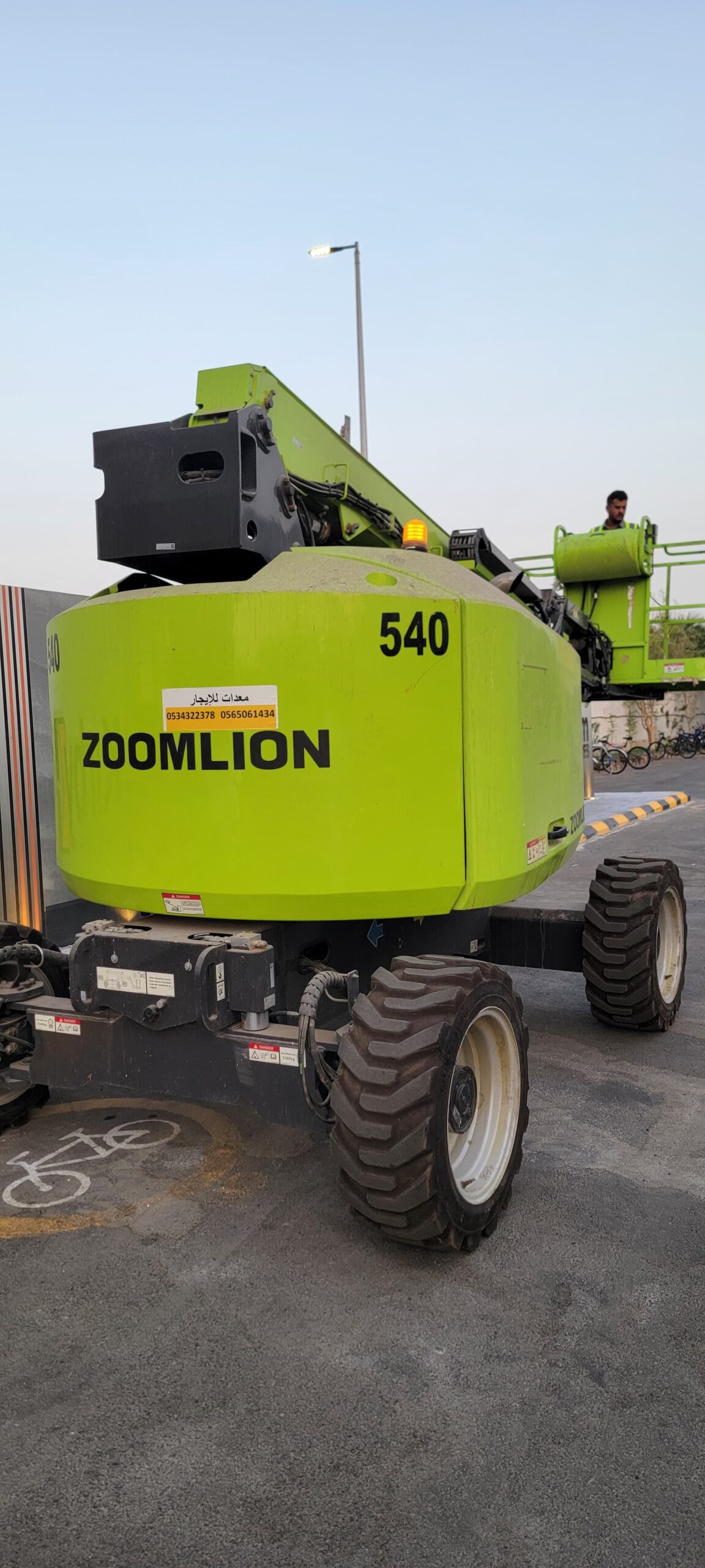 مانلفت للايجار في جده مكه المكرمة مانلفت 14متر للا