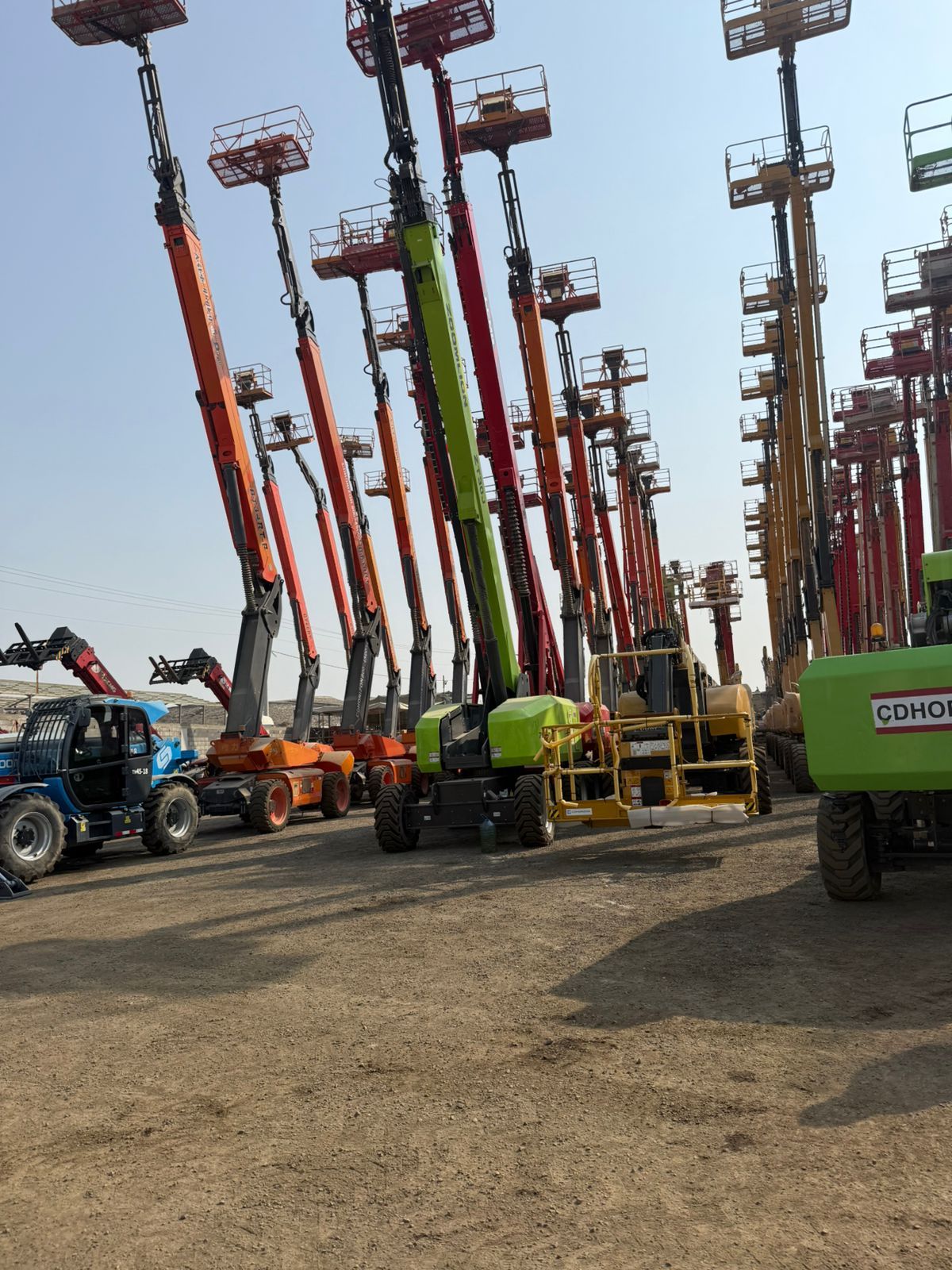 سيزر لفت للايجار رافعات شوكيه للايجار مان لفت للاي