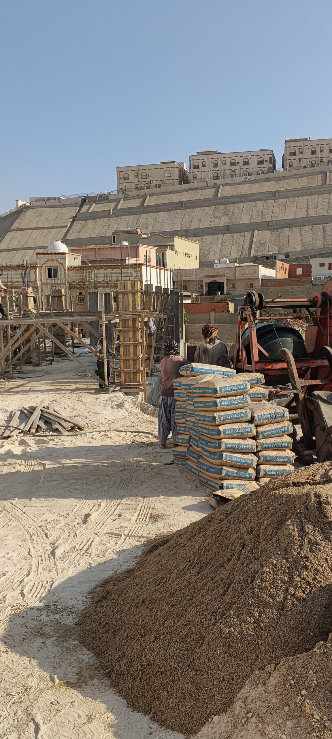 مقاول خلاط اسمنت يدوي للايجار يوميا صبا