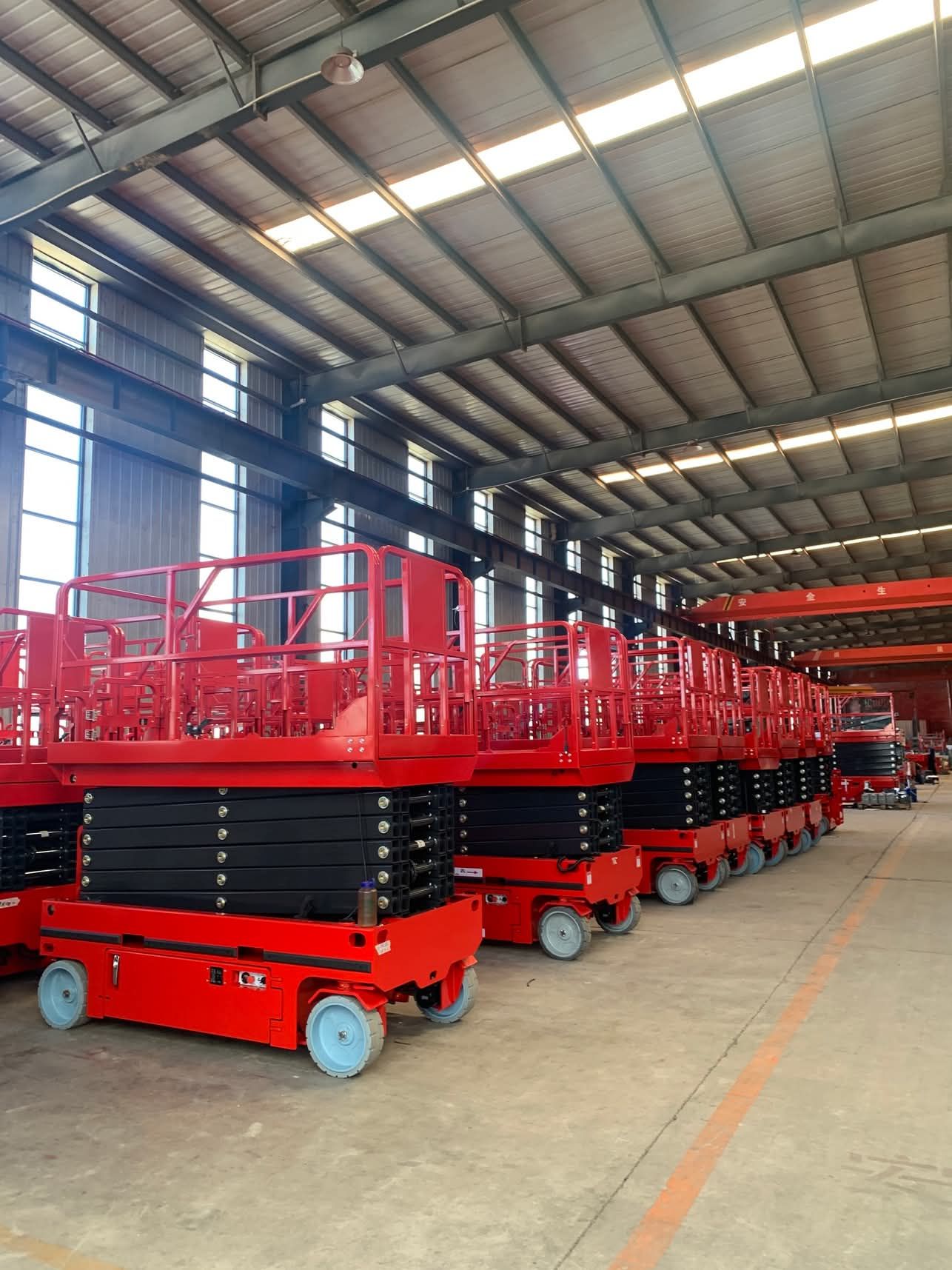 سيزر لفت ومان لفت ورافعات شوكيه وجي سي بي وبوم لفت