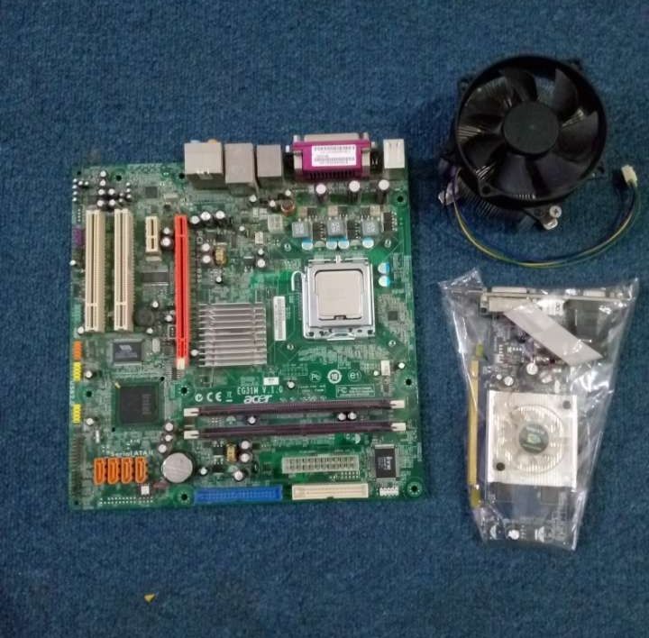 للبيع مذر بورت مع معالج انتل كور i3وذاكره تخزين 12