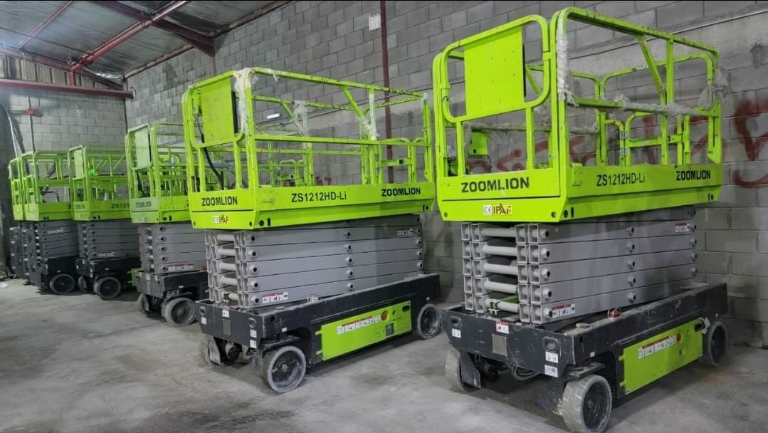 سيزر لفت 14متر للإيجار في جدة كهرباء ديزل سقالات ك