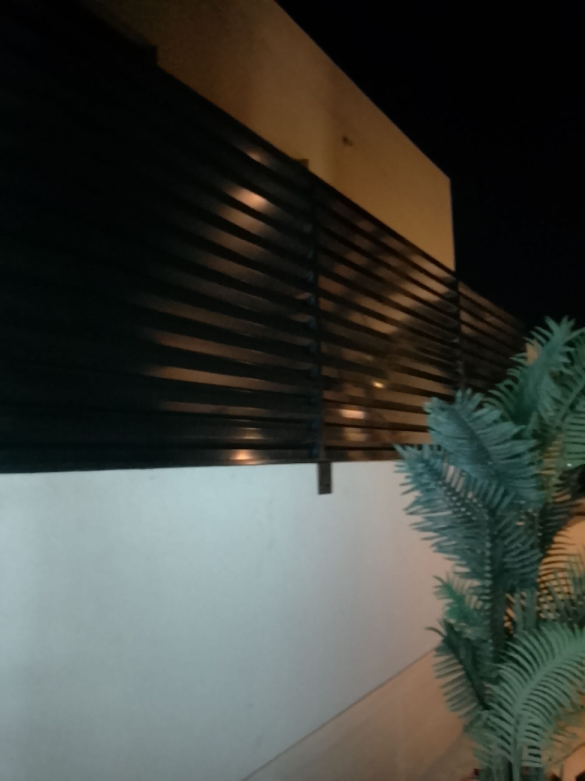 مظلات سواتر هناجر ساندويش بنل وبرجول جده