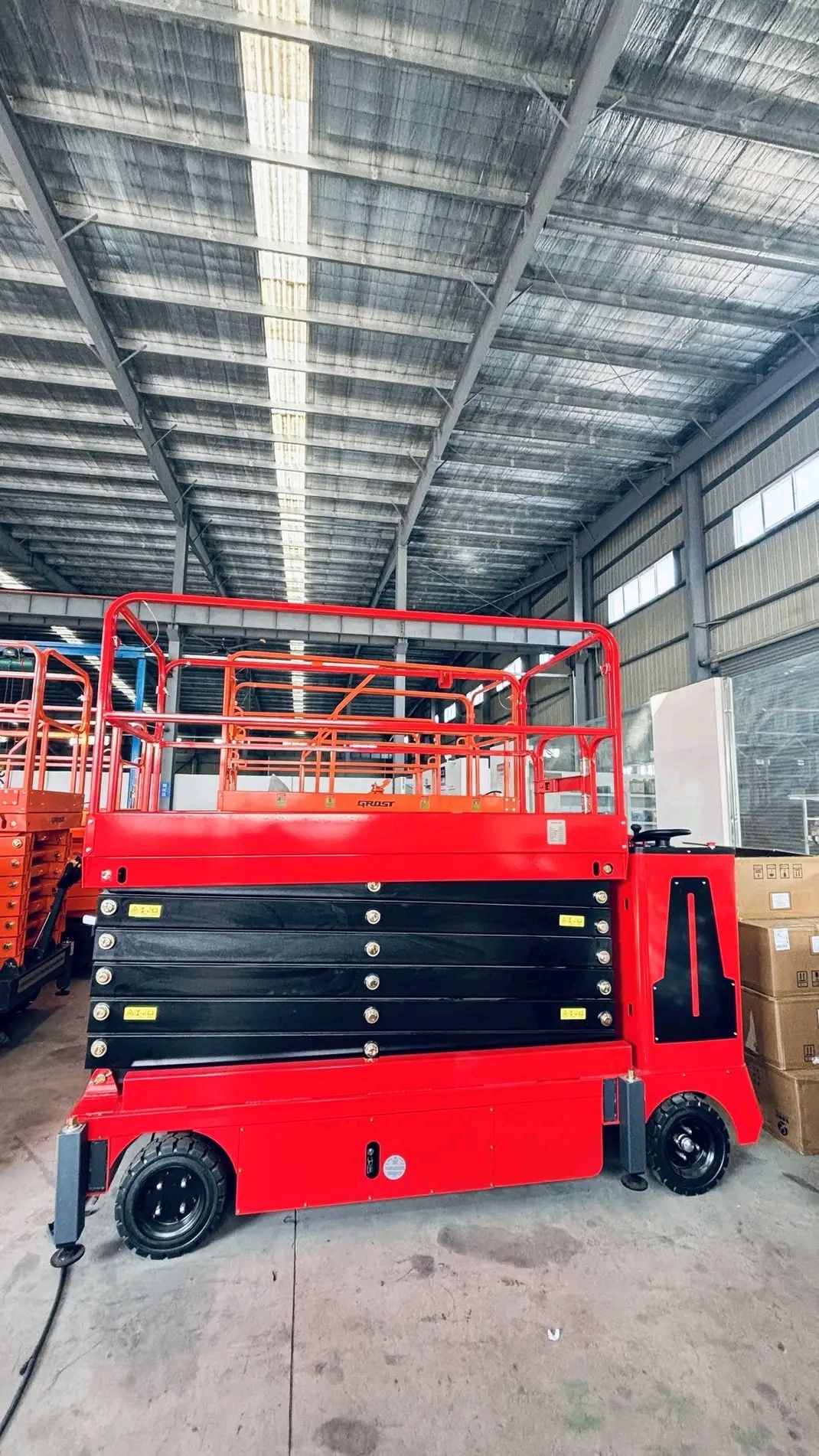 سيزرلفت ومان لفت ورافعات شوكيه وكرينات وتاور لايت