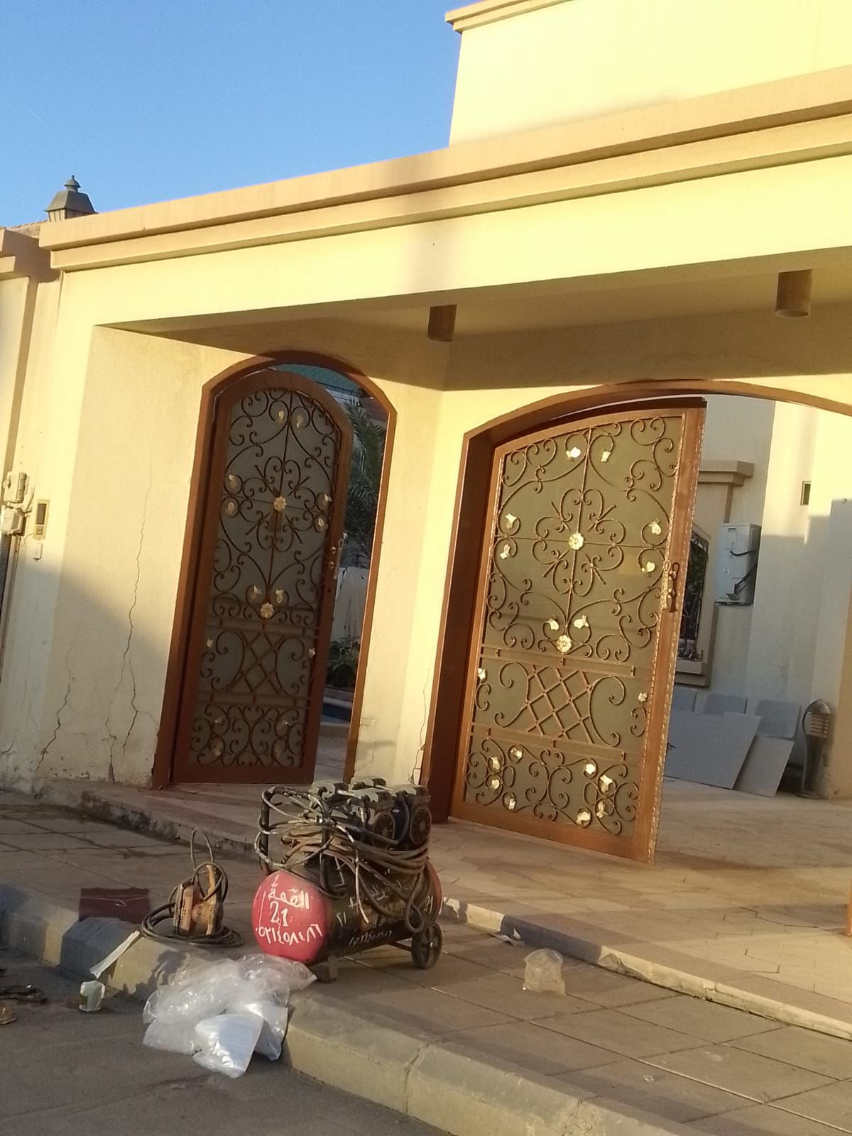 جميع انواع الحدادة والمظلات وسواتر والبرجولات جميع